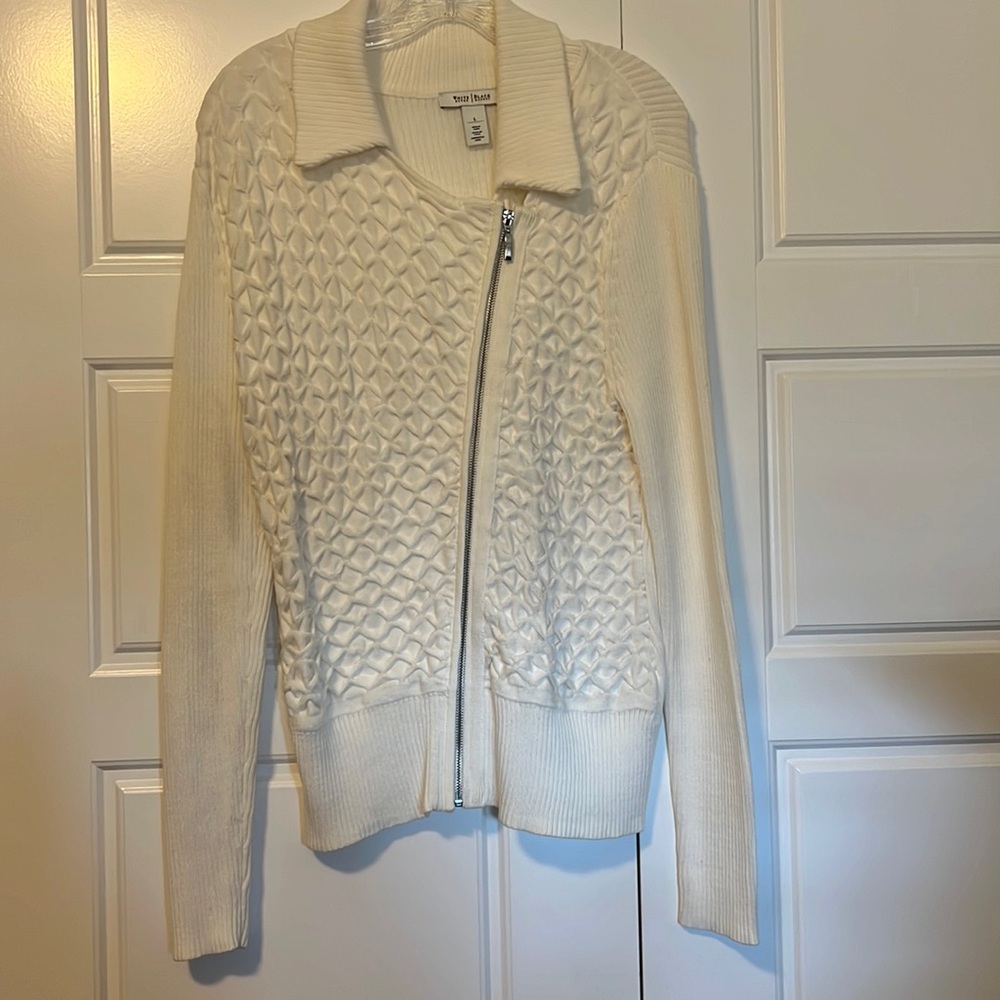 New without tag- Women sweater size L